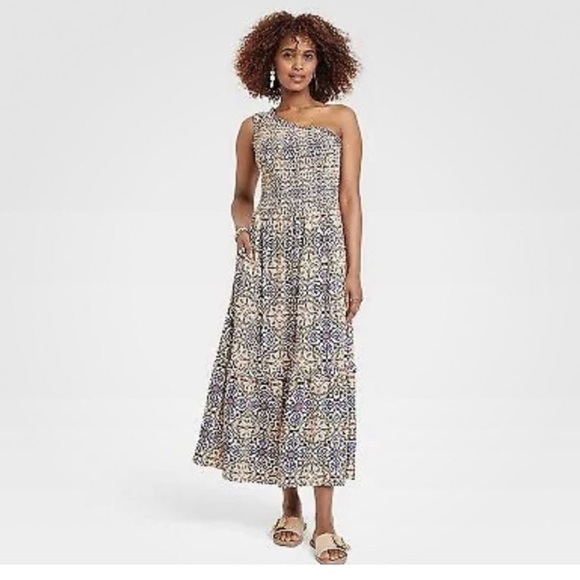 Knox Rose Dresses & Skirts - EUC 👗 🌹 Knox Rose One Shoulder Midi Dress - Smocked, Tiered Mosaic Print